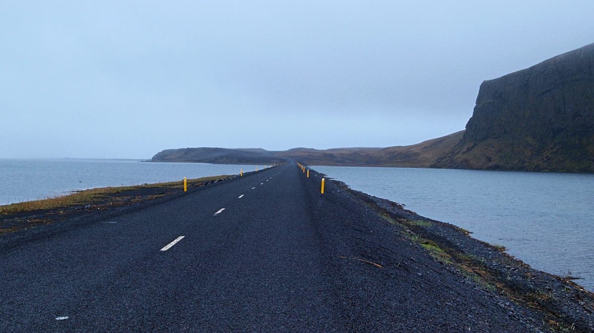 Dramatická cesta na Island aneb „Máte něco k proclení?“